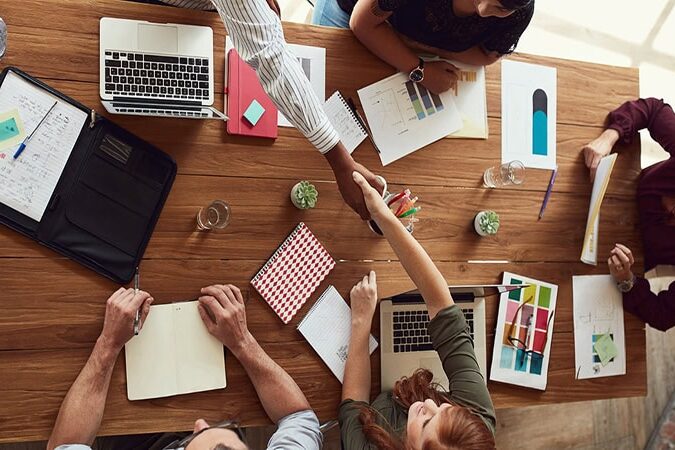 Freelancer or Agency blog- freelancer or Agency understanding the difference when choosing a social media partner