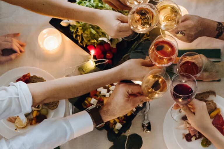 Preparing Your Small Business for a Successful Holiday Season Preparing Your Small Business for a Successful Holiday Season