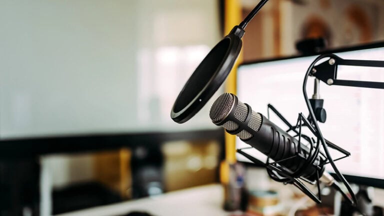 The Top 15 Podcasts Small Business Owners Should Listen To | LMS Solutions